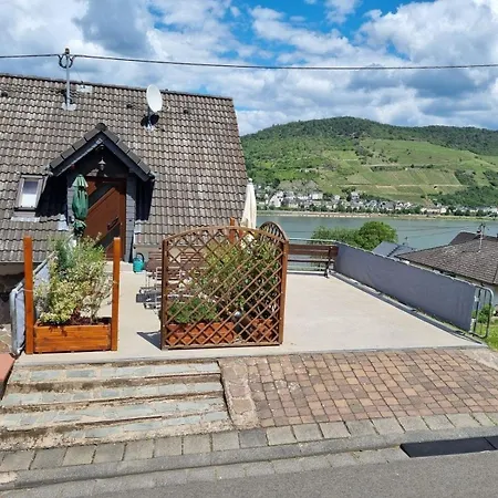 Charmante In Rheindiebach 아파트 *